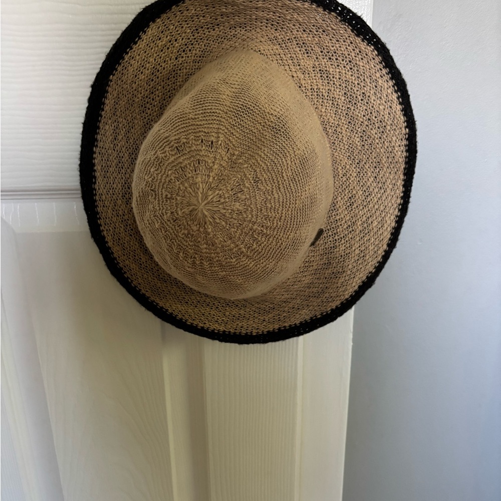 Elegant Two-Tone Women's Hat